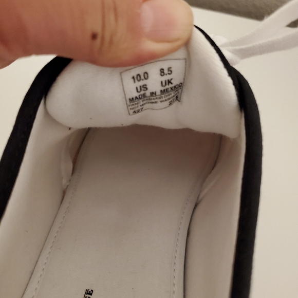 The Bradford Exchande Canvas shoe 10. - Picture 8 of 15